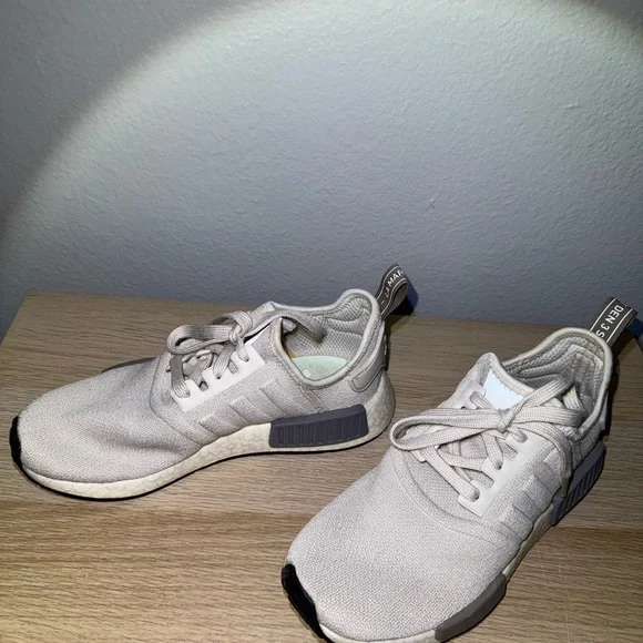 Adidas Weltmarke Mit Den 3 Streifen Shoes - Women’s Size 7.5 - Picture 4 of 5